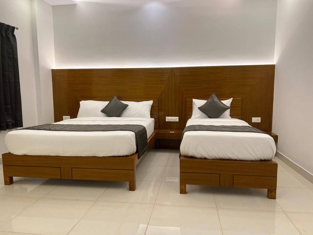 Le Hotel Host Tiruchirappalli 외부 사진